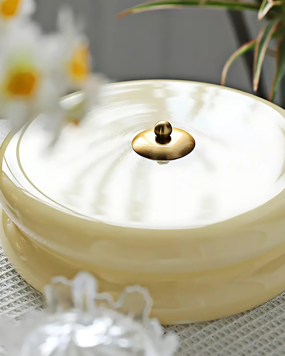 #color_Beige & Gold