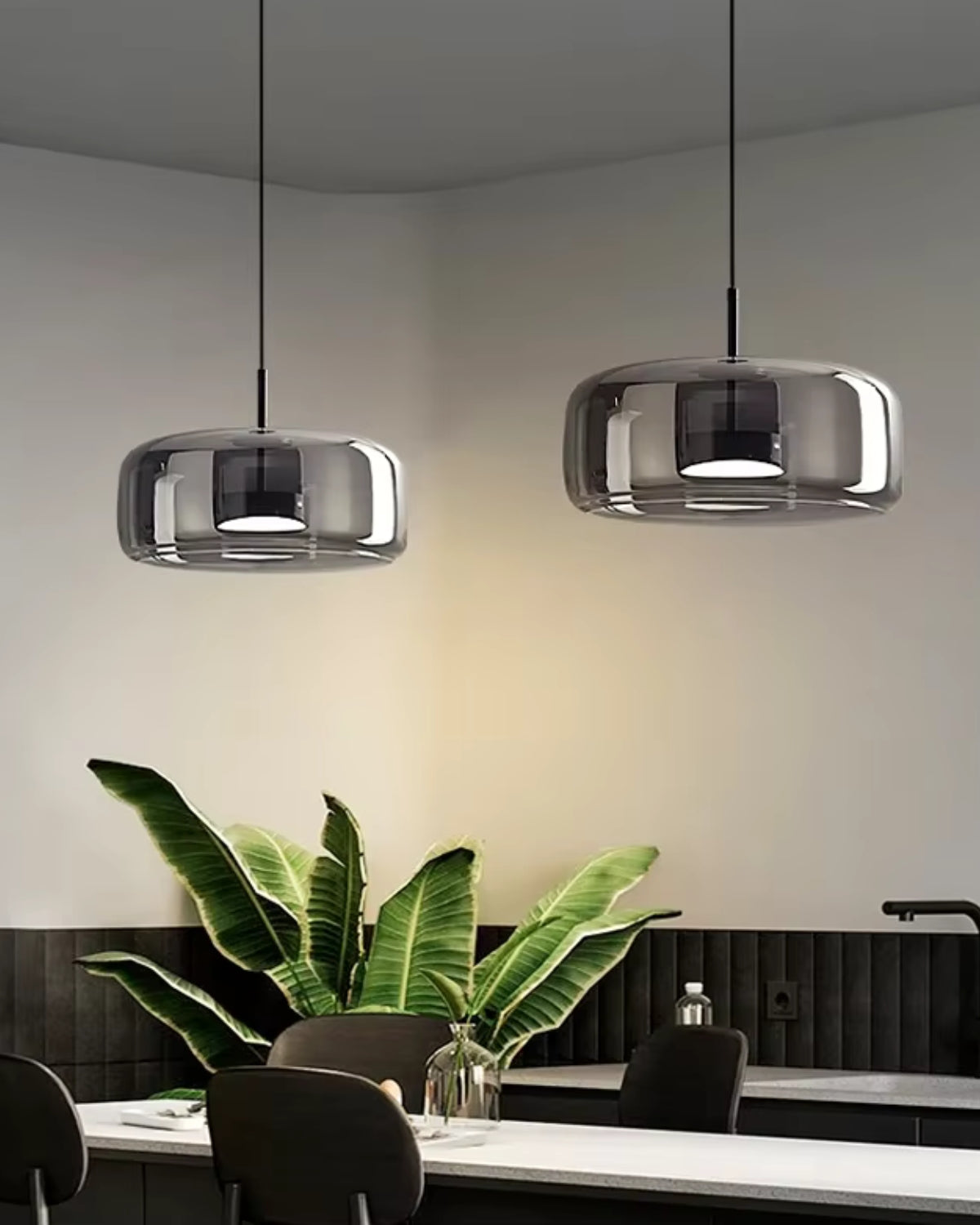 #Color_Black & Smoke grey
