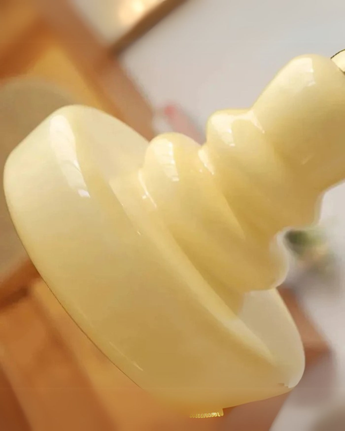 #color_beige yellow