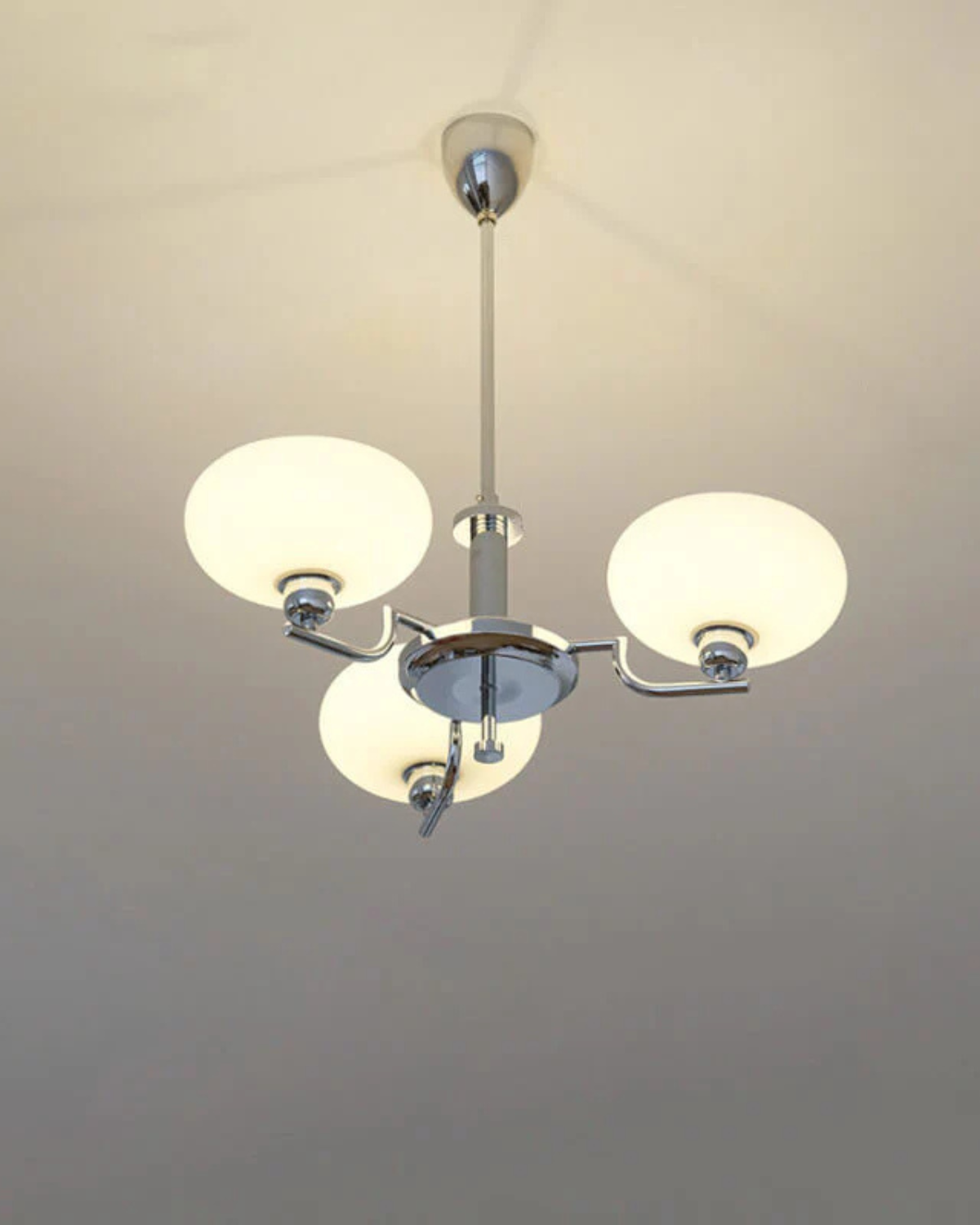#color_chrome white