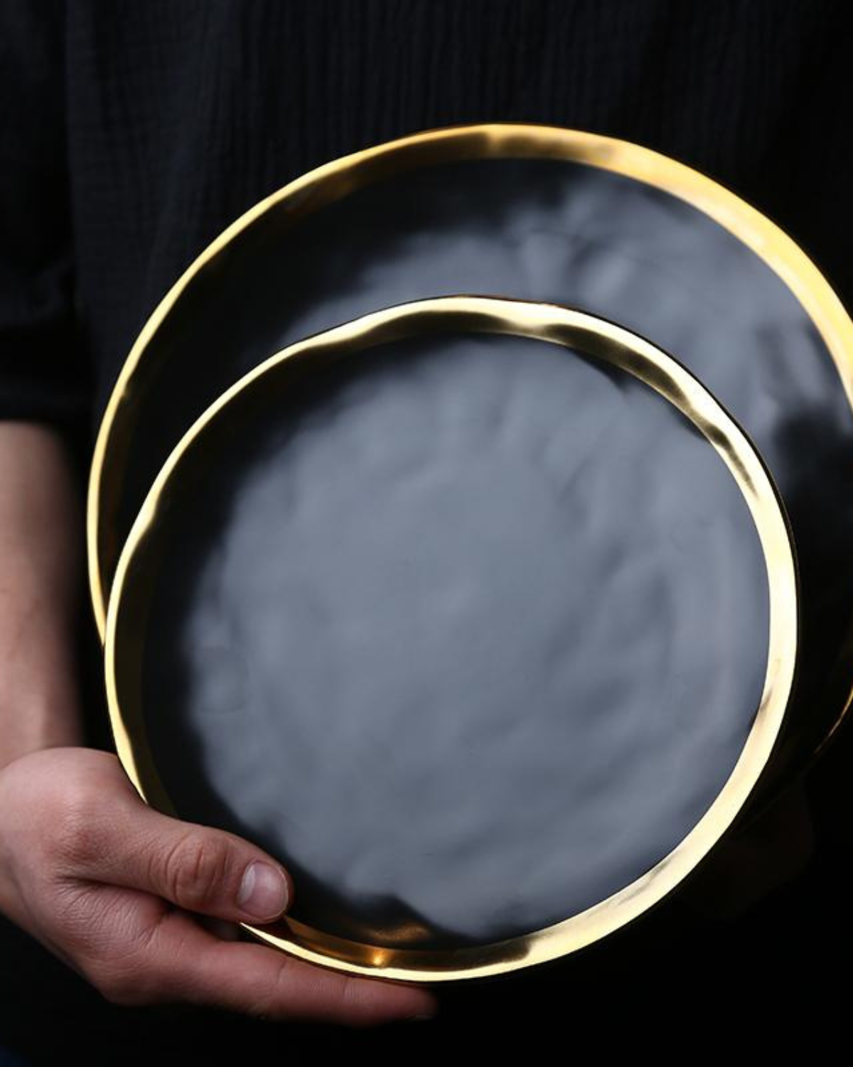Noir Lumière Plate