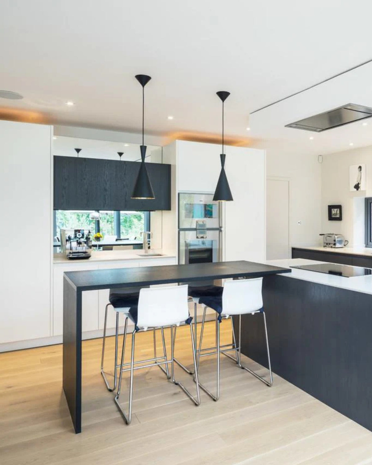 #color_black, #Size_19 x 40cm