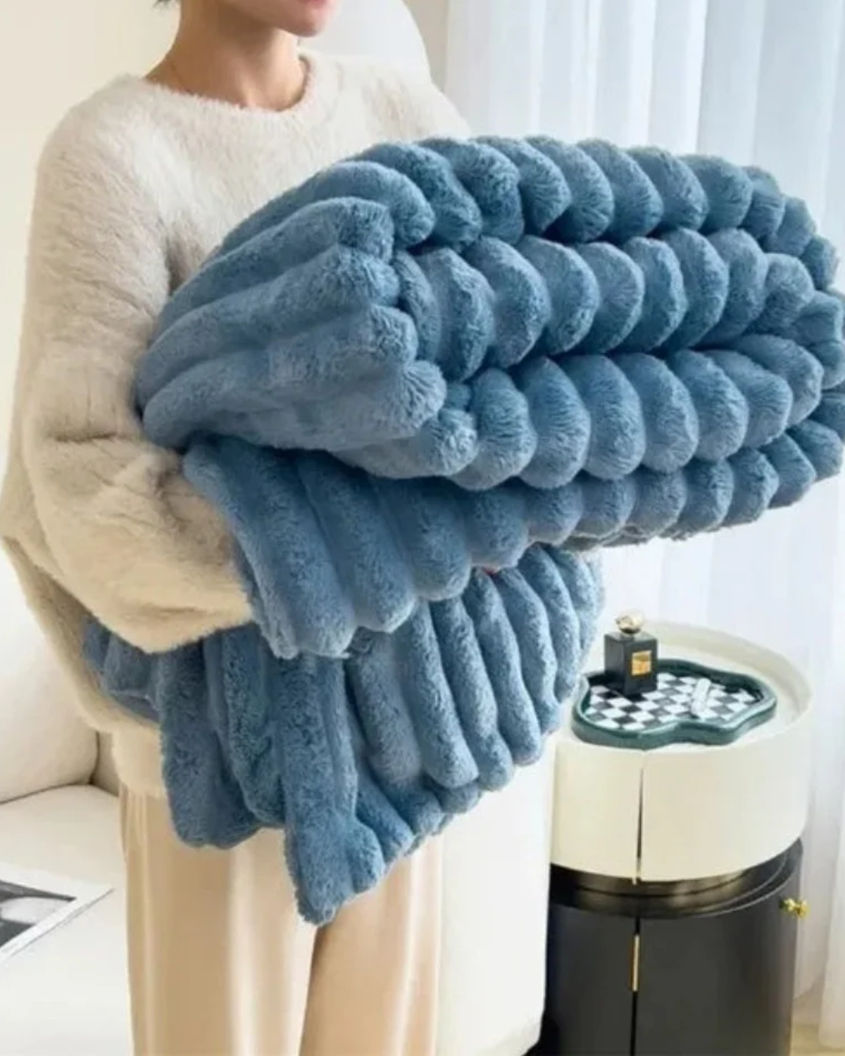 Chic Plush Warm Blanket