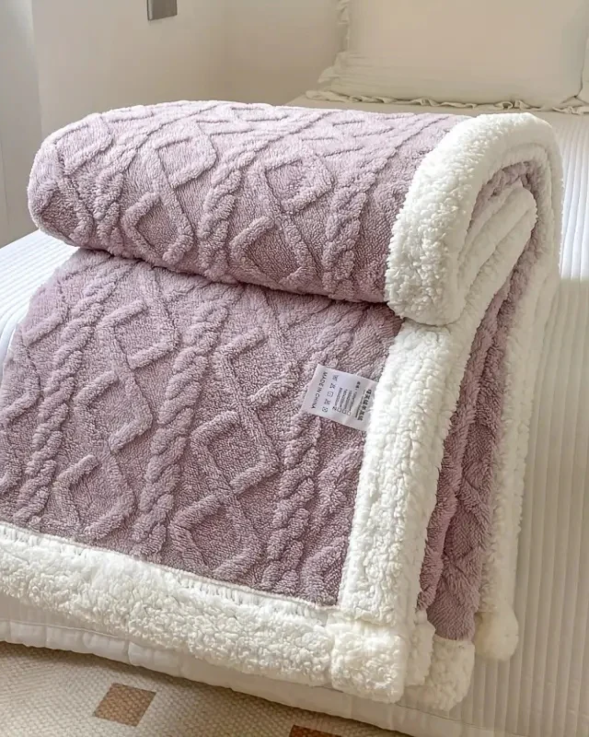 Belle Maison Snuggle Throw