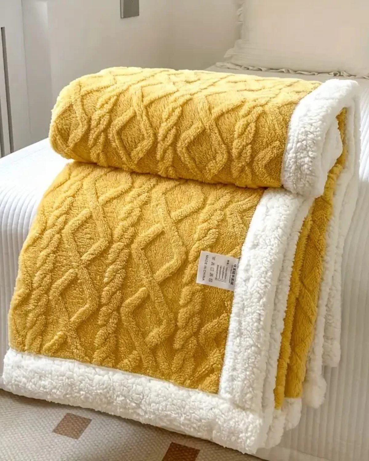 Belle Maison Snuggle Throw