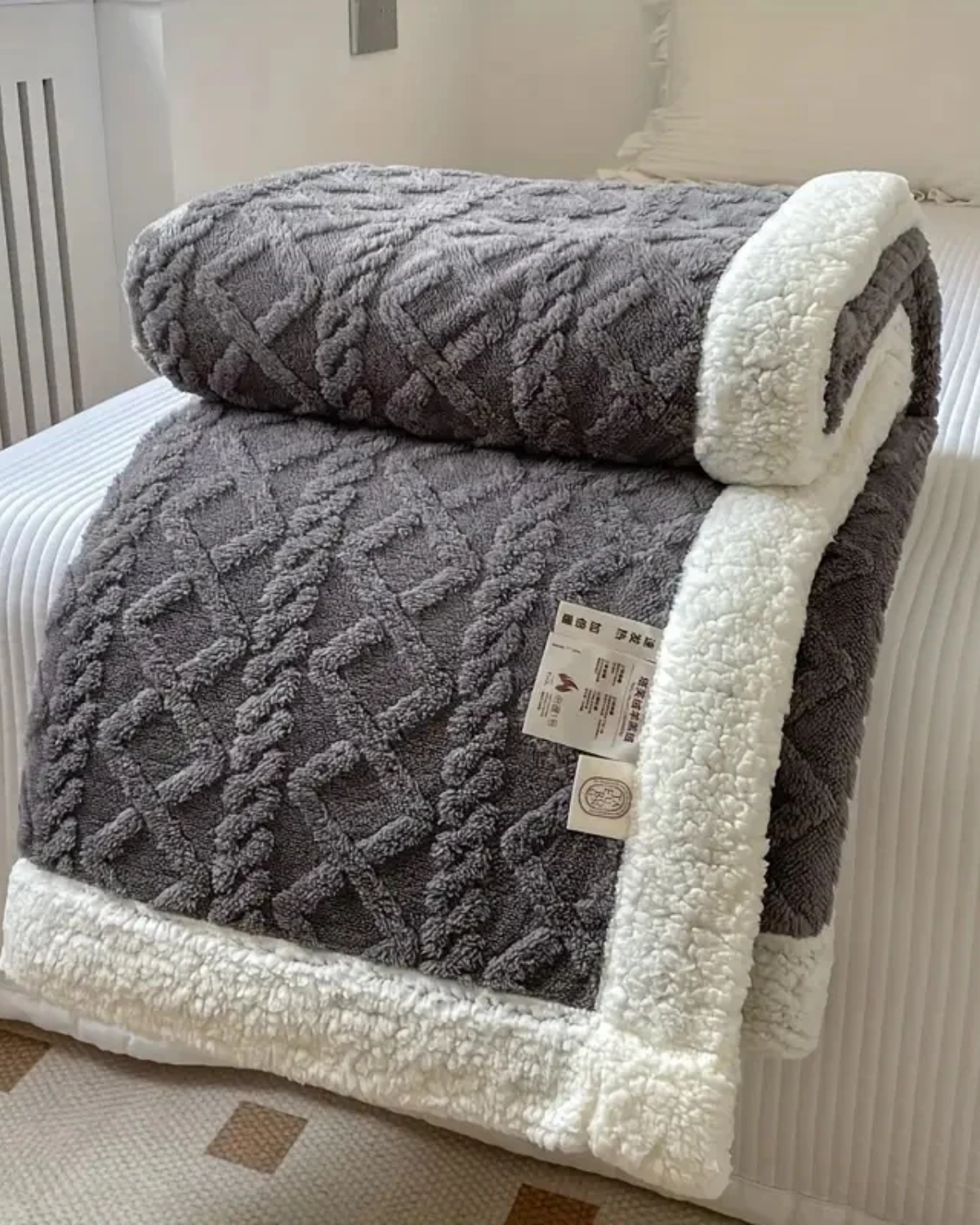 Belle Maison Snuggle Throw